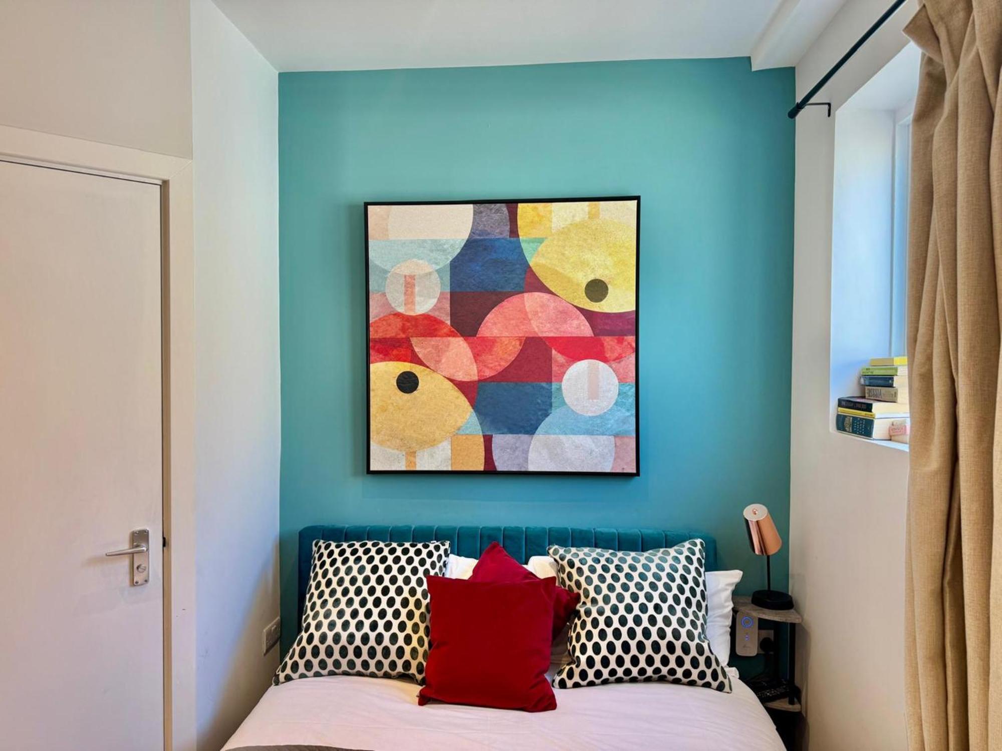 Apartment Chic Ensuite - 10% Off - 3 Min To Trains -pass The Keys *